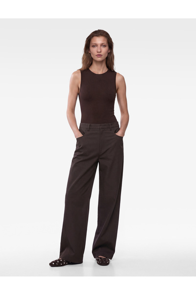 Koton Body slim, fără mâneci, cu decolteu