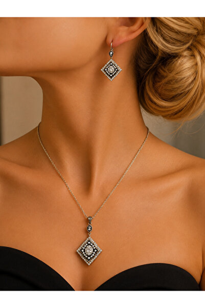 FUYA JEWELLERY Zirkon Taşlı Baklava Figürlü Kolye, Küpe Set