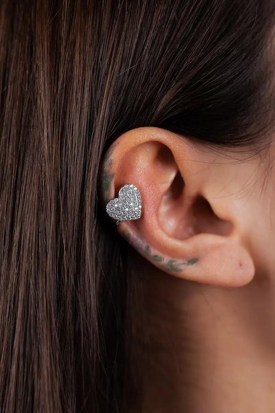 New Obsessions Nicollet Taşlı Kalp Geçmeli Kıkırdak Küpe Ear Cuff