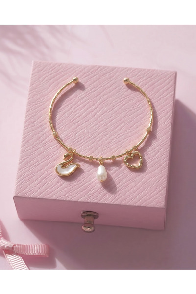 Gleemy accesories Elegant and Stylish Bracelet with Gold Color Swan & Pearl &...