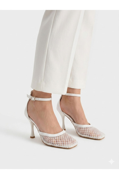 Ömer Ediz Shoes NERRA Γυναικεία παπούτσια με λεπτό τακούνι και λουράκι στον α...