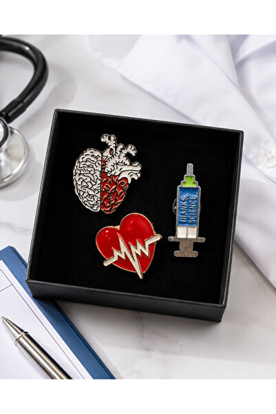 PULİNİN DÜKKANI Doktor Temalı Rozet Seti – Kalp, Beyin Anatomisi ve Şırınga F...