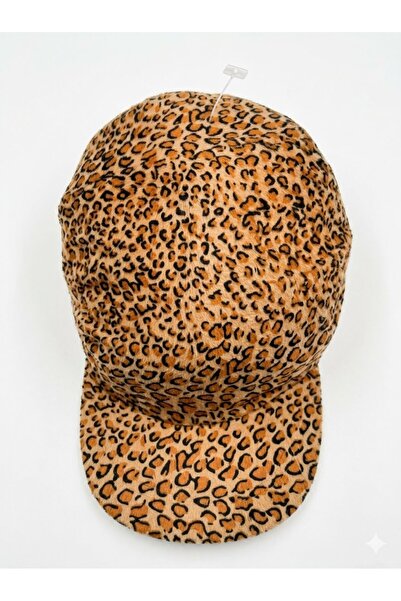 Generic Luxury Leopard Print Velvet Winter Cap.