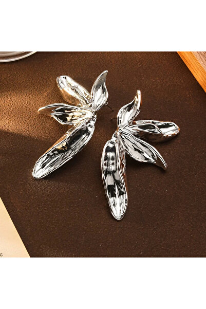 GlaMLo Accessories Statement earrings with floral design and shiny finish