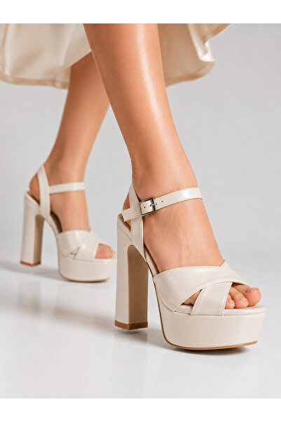 defile ayakkabi Cross-Strapped Platform Heeled Women's Shoes –