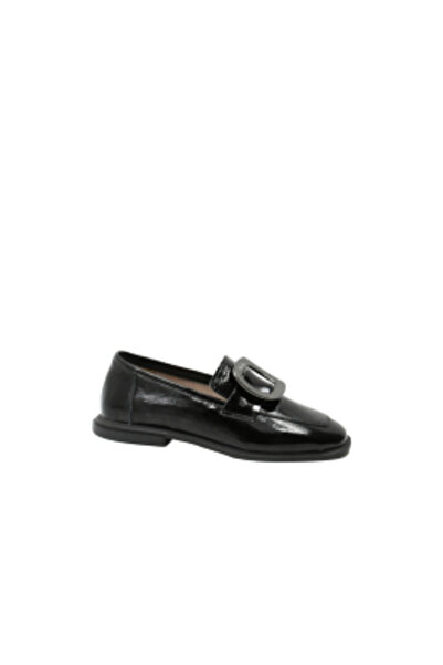Dogati Women's loafers with flat sole, square toe, and large decorative metal...