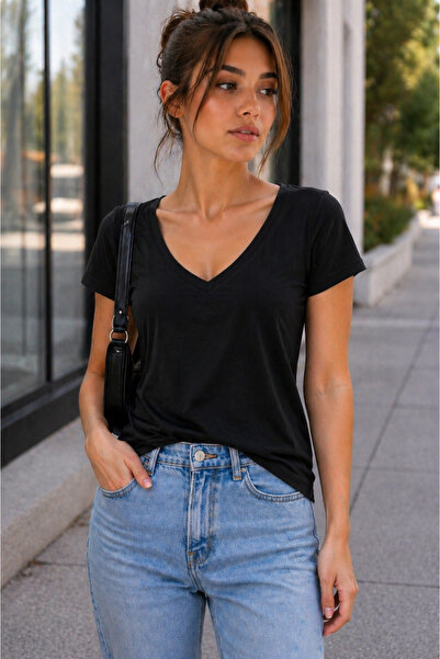 Hayalet Kadın V Yaka Basic T-Shirt – Loose Fit Premium Bluz