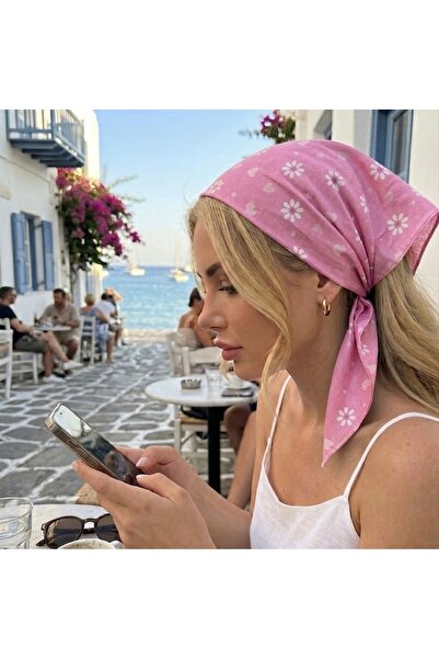 Kokoş Bandana Pembe çiçek detaylı