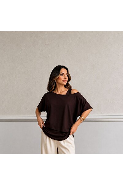 Hira Clothing Lux casual, stil minimalist, croială lejeră, asimetrică, decolt...