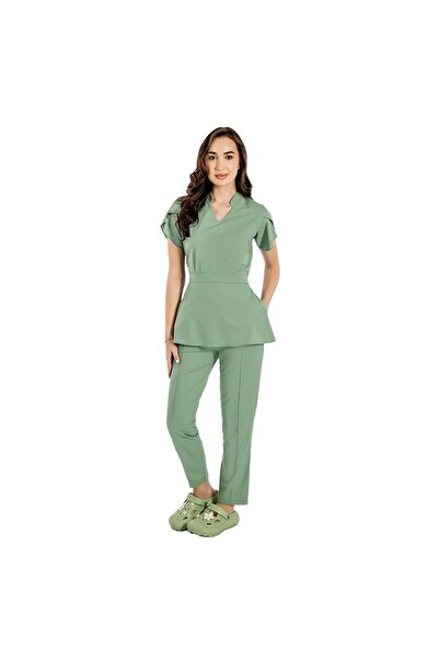 RUNI Costum medical stretch Alina, culoare olive, bluza cu cordon si pantalon...