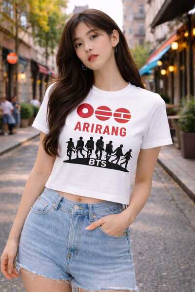 puolikuu Μπλουζάκι CROP με στάμπα BTS Arirang World Tour