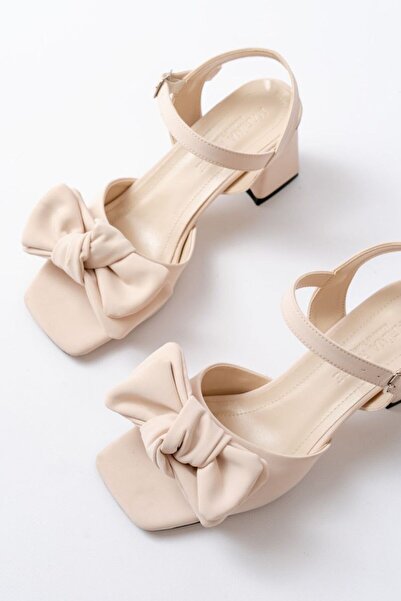 GENCTANİR SHOES Kadın Silva Fiyonk Detaylı Sandalet
