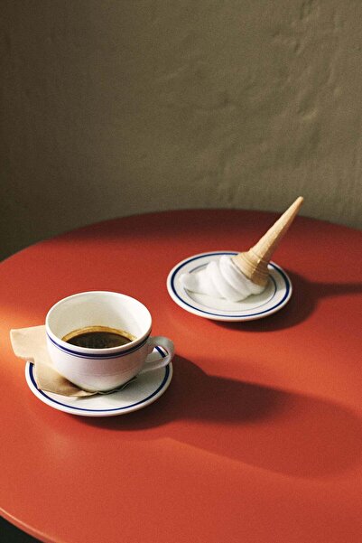 H&M 2-pack porcelain cups and saucers