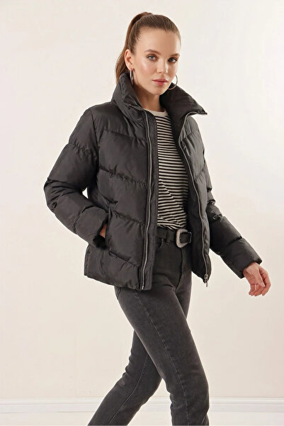 buğrahayalin Women's Stand Collar Quilted Black Coat