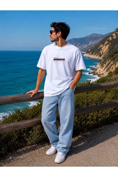 KUN SPORTSWEAR تي شيرت كبير الحجم مطبوع عليه منظر طبيعي فاخر