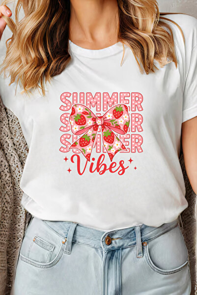 Sarah's Boutique Women's T-shirt – 100% cotton – Strawberry Vibes