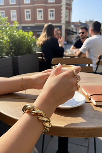 LYRA Bags & Accessories VİP Kelepçe Burgu Model Gold أنيق