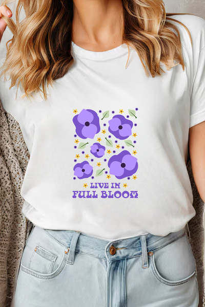 Sarah's Boutique Women's T-shirt – 100% cotton – Purple Bloom
