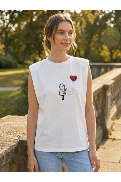 Yumey Stone, Chain Accessory Holder Padded Basic T-Shirt