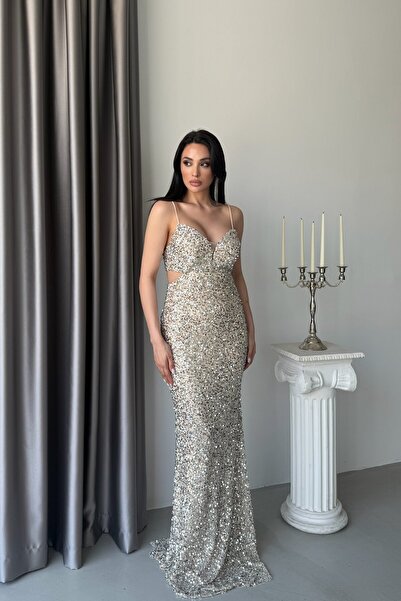 Serica Moda فستان سهرة طويل بحزام خصر بيج