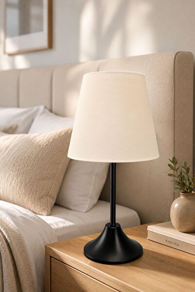 VENON COZY ABAJUR KONİK || SİYAH AYAK || KREM ŞAPKA || KABLOLU Modern Abajur Masa Lambası Dekoratif Gece Lambası Komodin Lambası Yatak Odası Aydınlatma Şık Ev Dekoru Hediyelik Konsol Üzeri Salon