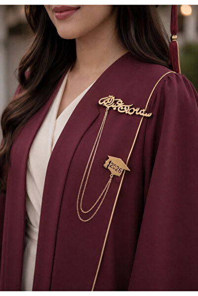 MorooJ Custom Name Graduation Brooch / 0561331716