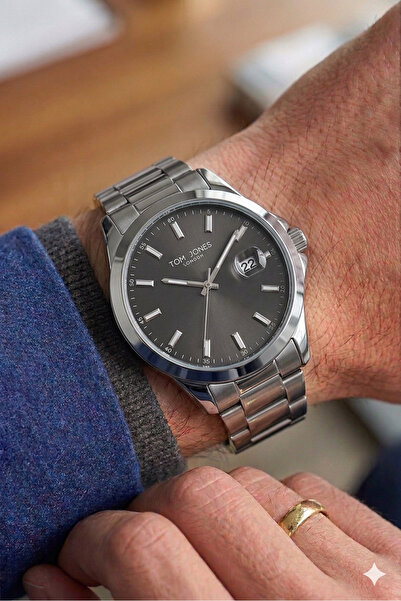Tom Jones London Special Classic Design Steel Case Steel Band 2 Year Warranty...