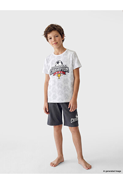 LC Waikiki طقم شورت للأولاد من Peak New Season بياقة دائرية