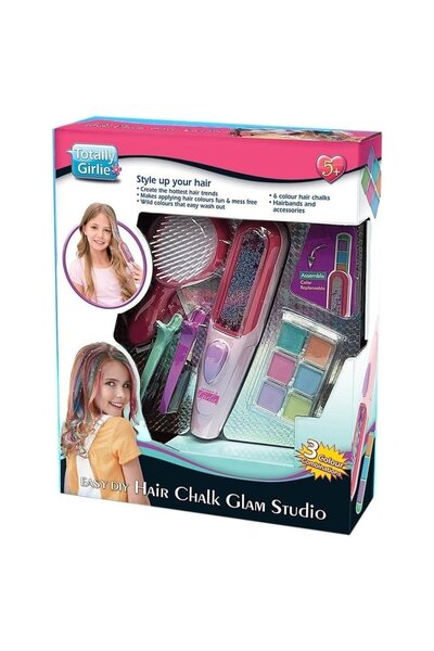 Totally Girlie - ماركة هير تشايك جلام ستوديو