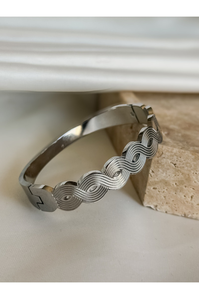 Generic Brand Knitting Pattern Clamp