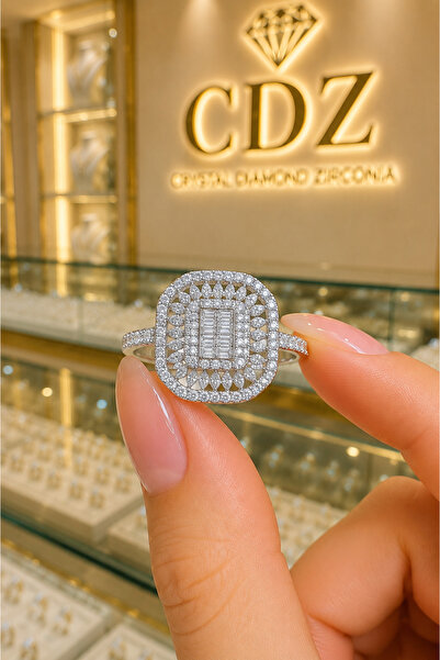 Crystal Diamond Zirconia Işıklı kutuda, kaliteli, kararmaz yapılı 3.50 karat ...