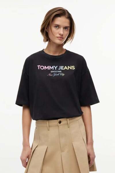 Tommy Jeans Kadın Tişört-DW0DW22803