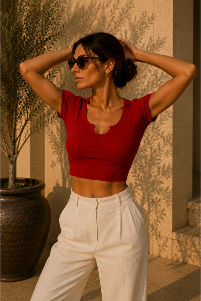 KİM Kİ O Short Sleeve Ribbed Crop Women's Blouse with U-Neck and Ruffle Detail