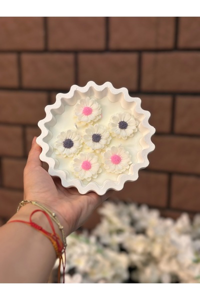 Dezora Home Çiçek Figürlü Dekoratif Mum – Taş Tozu El Yapımı Dalgalı Mumluk K...