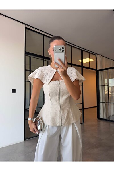 BB Bensu Buyruk Pelerined Fisto Bustier