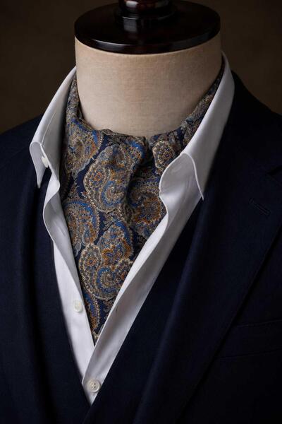 Kravatkolik Cravată Ascot din mătase italiană cu model șal portocaliu și bleu...