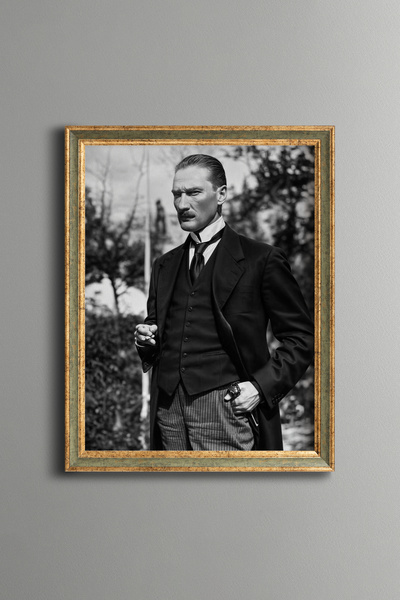 epiqart Ataturk - Vintage Patterned Painting - Fine Model
