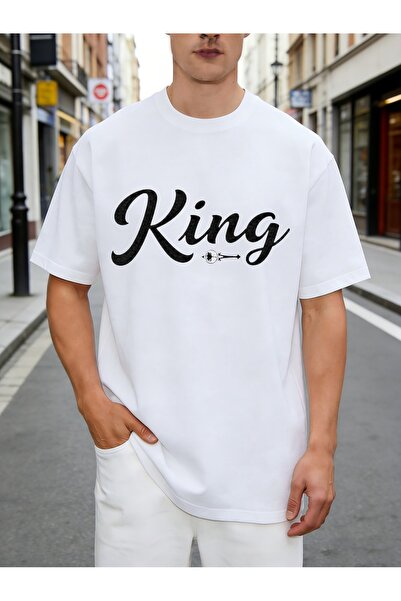 STITCHLY تي شيرت رجالي من King Pattern برقبة دائرية وتصميم سهمي على شكل تاج، ...