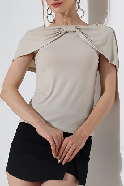 Sabr Women's Sandy Cape Detailed Short Sleeve Blouse