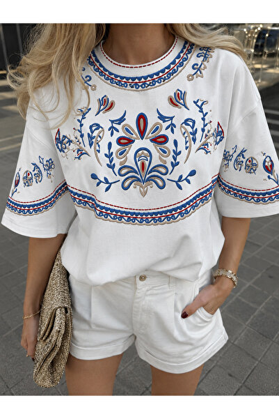 Jose Clothing White Hand-Painted Oversized Cut Short Sleeve Printed T-Shirt