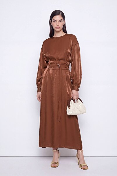 Hooopstore Rochie lungă din cupru cu textură de satin și curea