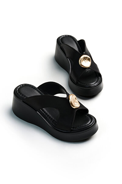 Tonny Black Women's Black Comfortable Fit Buckle Detailed Wedge Heeled Slippers