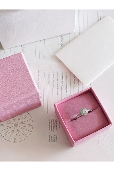 Glamour Galore Luxury Ring with Accessories