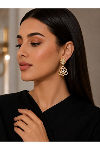 Generic Earrings or earrings in gold color from the zabricon for the maspates...