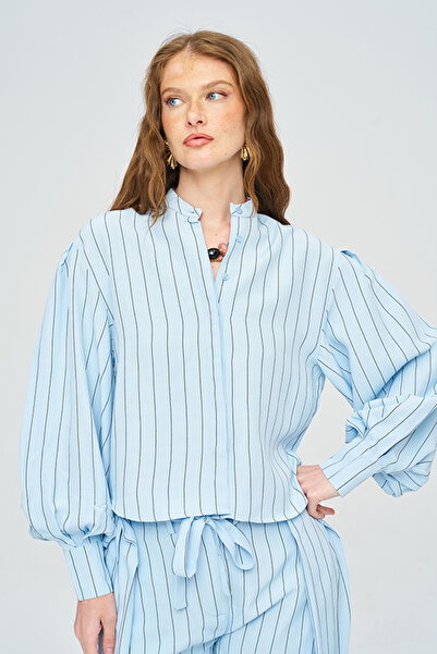 Orfeo Negro Women's Judge Collar Stripe Patterned Short Shirt