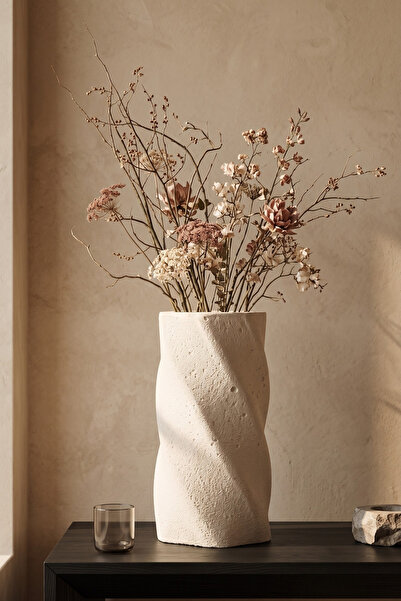 Cuale Design Curved Modern Decorative Ceramic-Looking Matte Vase, 18 cm Large...