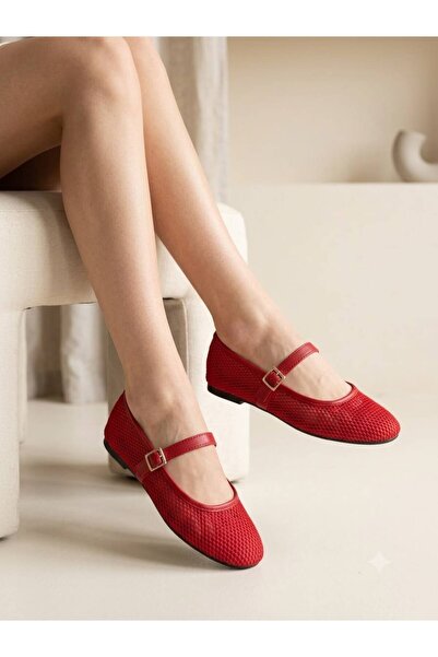 FEMME FATALE Gold Buckle Beret Detailed Fishnet Ballet Shoes