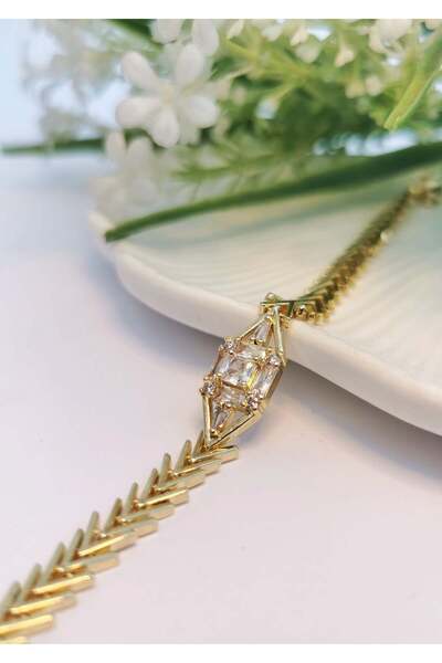 Halley Concept Gold Baguette Zircon Detailed Arrow Pattern Steel Bracelet