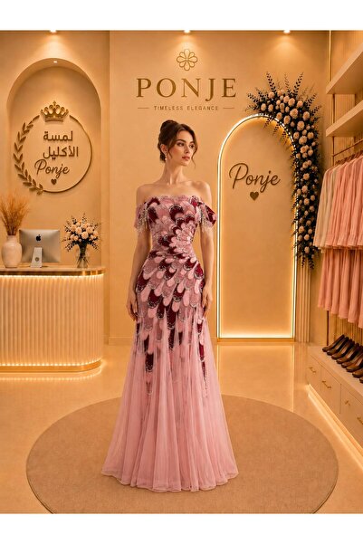 genric Luxurious Evening Gown with a Regal Design That Blends Elegance and So...