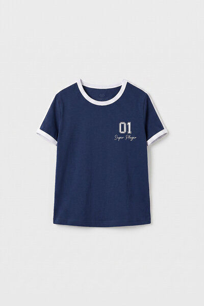 TOMMY LIFE Tricou pentru fete cu imprimeu și detalii cu șlițuri la umeri Parl...